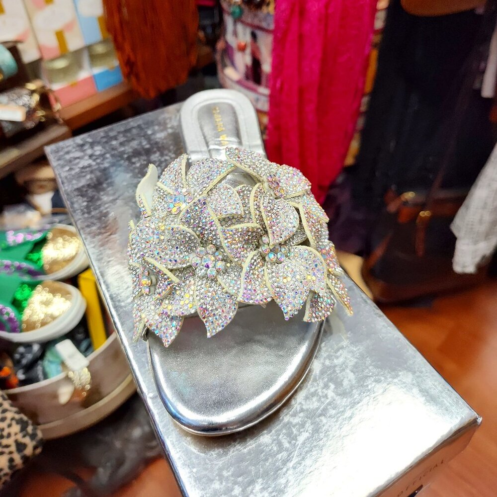 AZALEA WANG LIVER METALIC FLORAL RINESTONE MULE SLIDES FLATS